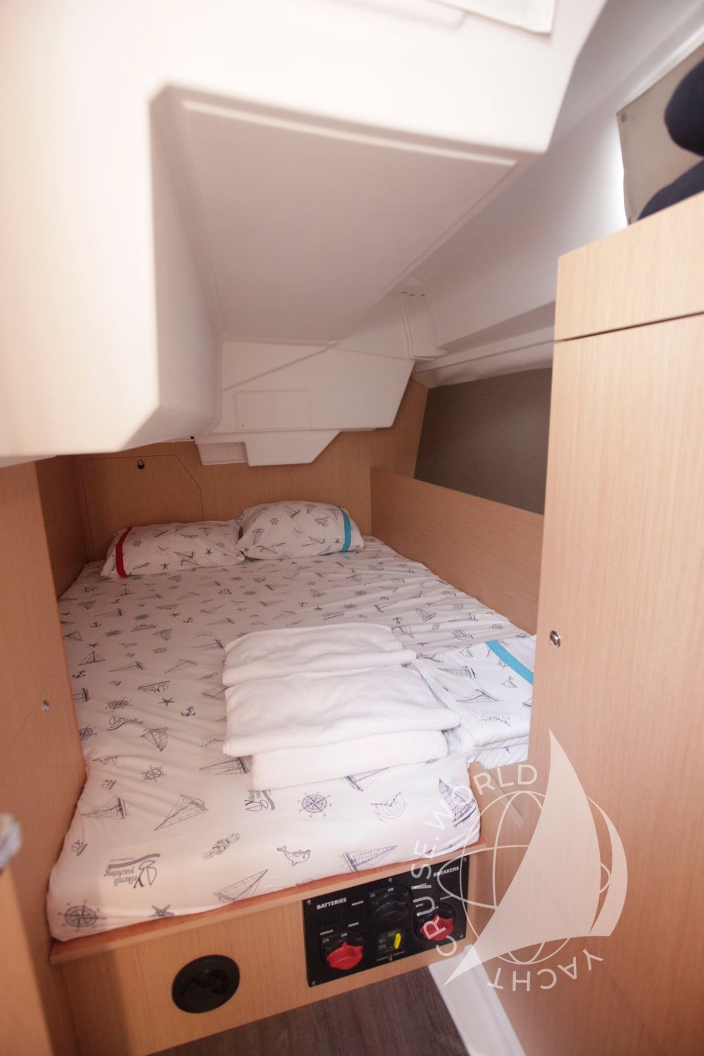 Aft Cabin (port side)
