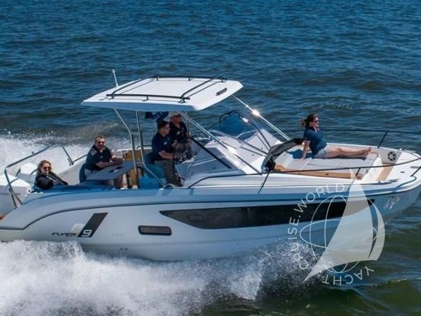 Beneteau 9