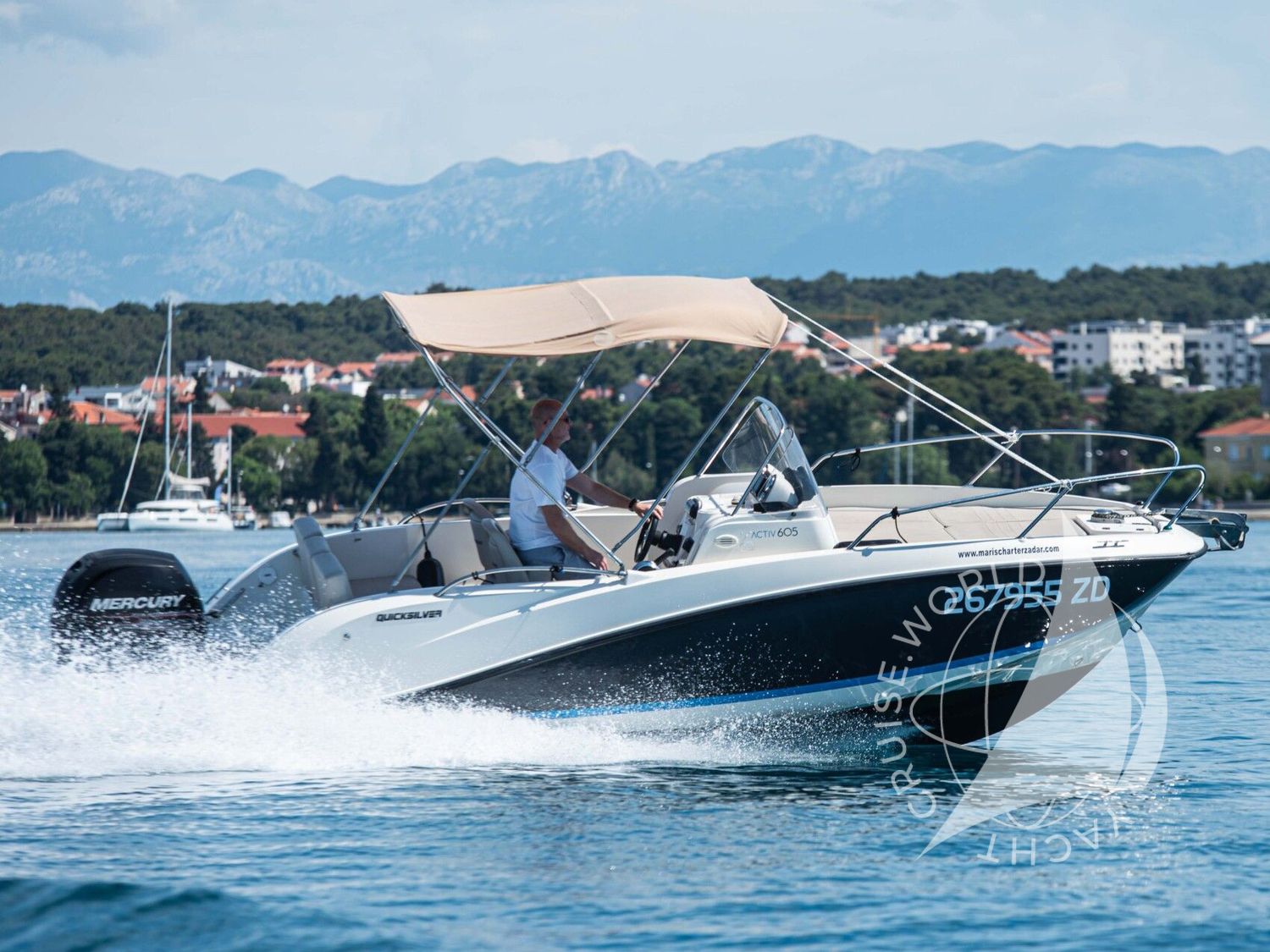 Quicksilver Activ 605 Sundeck