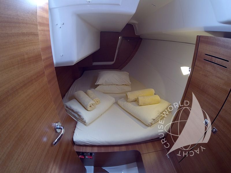 Dufour 350 interior